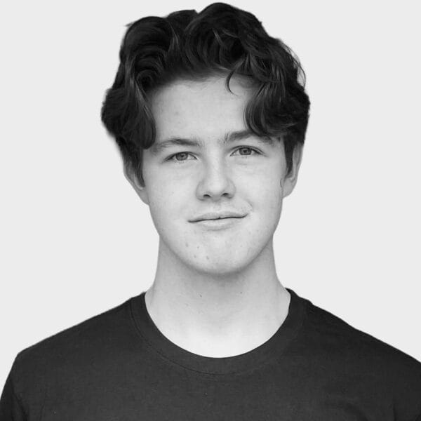 Headshot photo of Jonatan Løvås. By headshot photographer Sarah Henderson, Desired Focus Photography